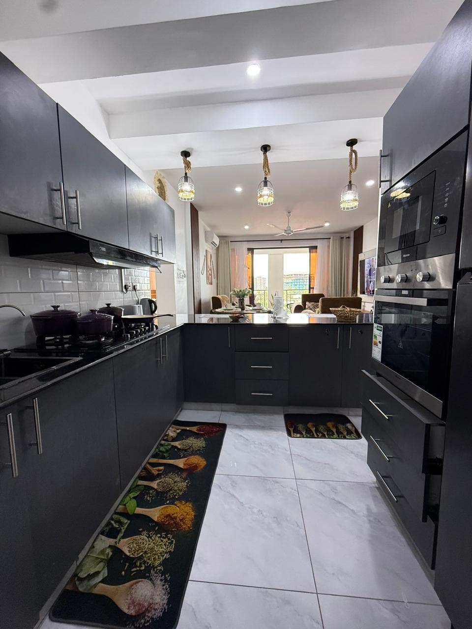 Coral Sands 2-Bedroom Luxury Apartment photo 4